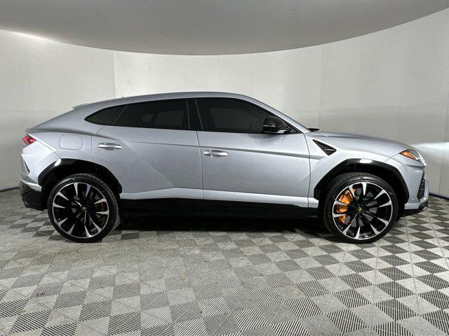 used 2022 Lamborghini Urus car, priced at $218,698