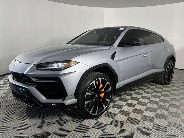 used 2022 Lamborghini Urus car, priced at $218,698