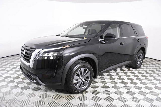 new 2025 Nissan Pathfinder car, priced at $35,207