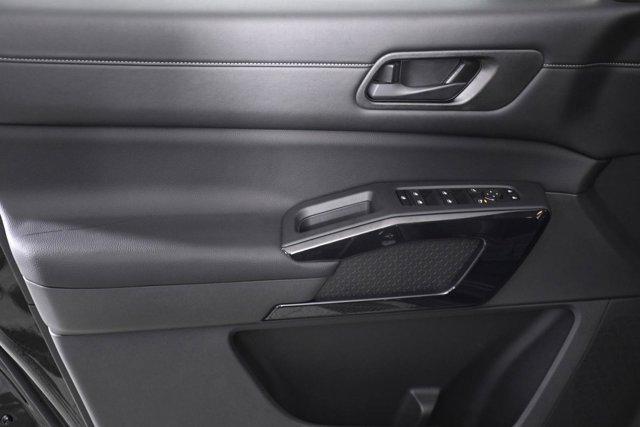 new 2025 Nissan Pathfinder car, priced at $35,207