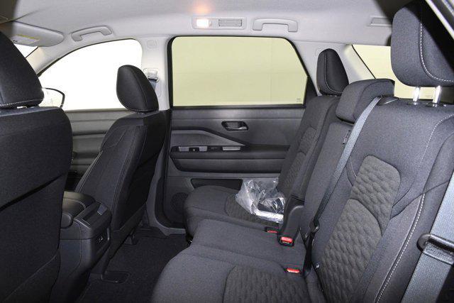 new 2025 Nissan Pathfinder car, priced at $35,207