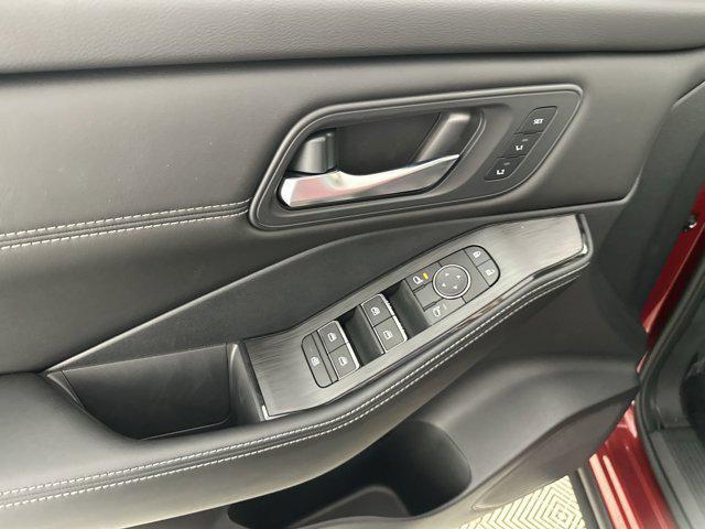 new 2025 Nissan Rogue car, priced at $37,927