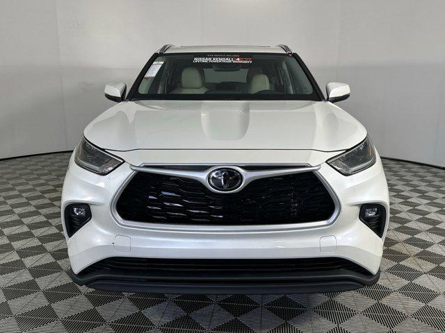 used 2021 Toyota Highlander car, priced at $31,491