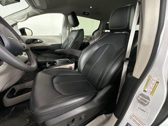 used 2024 Chrysler Pacifica Hybrid car, priced at $28,798