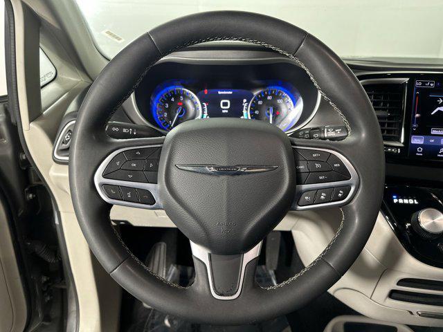 used 2022 Chrysler Pacifica car, priced at $15,066