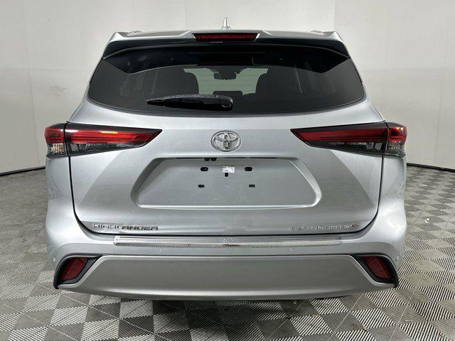 used 2021 Toyota Highlander car, priced at $39,498