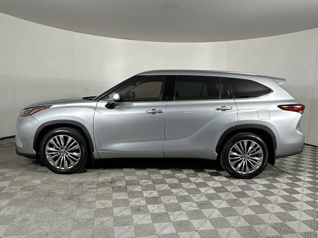 used 2021 Toyota Highlander car, priced at $39,498