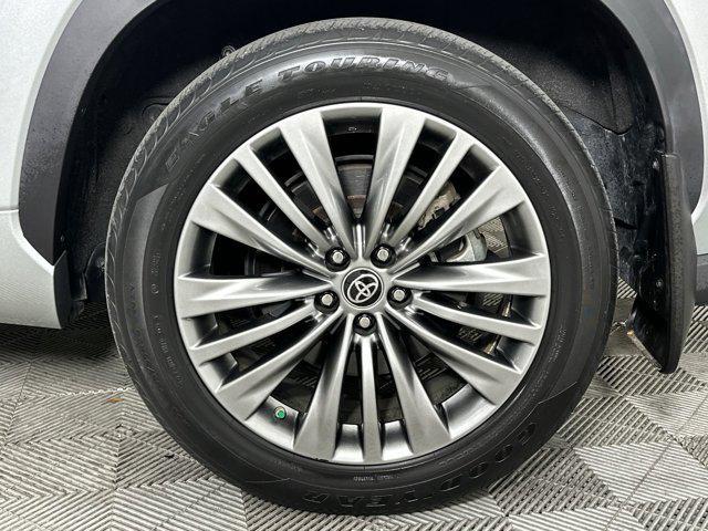 used 2021 Toyota Highlander car, priced at $39,498