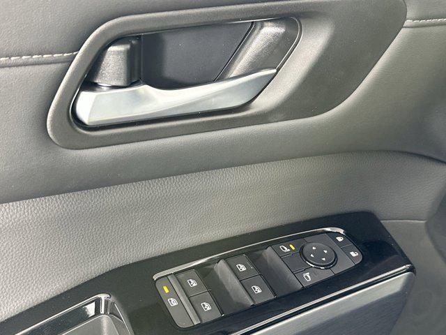new 2025 Nissan Pathfinder car, priced at $45,073