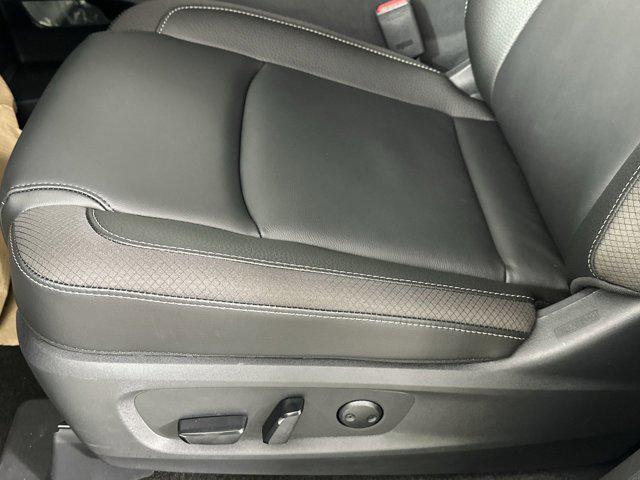 new 2025 Nissan Pathfinder car, priced at $45,073