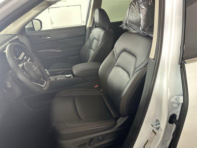 new 2025 Nissan Pathfinder car, priced at $44,639