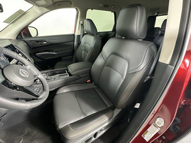 new 2024 Nissan Pathfinder car, priced at $34,626