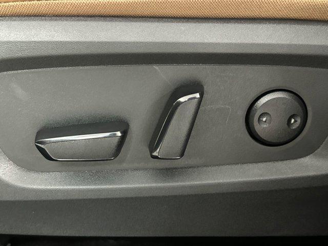 new 2025 Nissan Pathfinder car, priced at $46,782