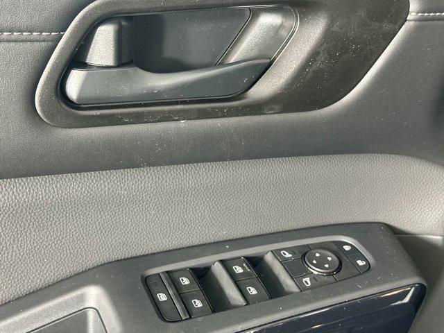 new 2025 Nissan Pathfinder car, priced at $36,221