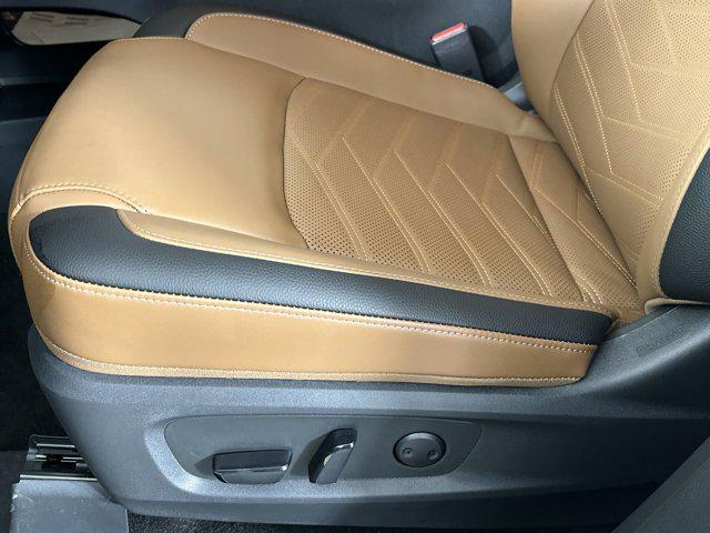 new 2025 Nissan Pathfinder car, priced at $48,943