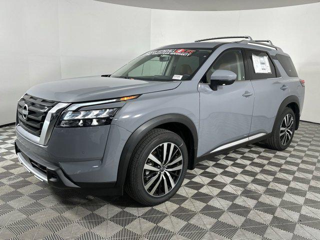 new 2025 Nissan Pathfinder car, priced at $48,943