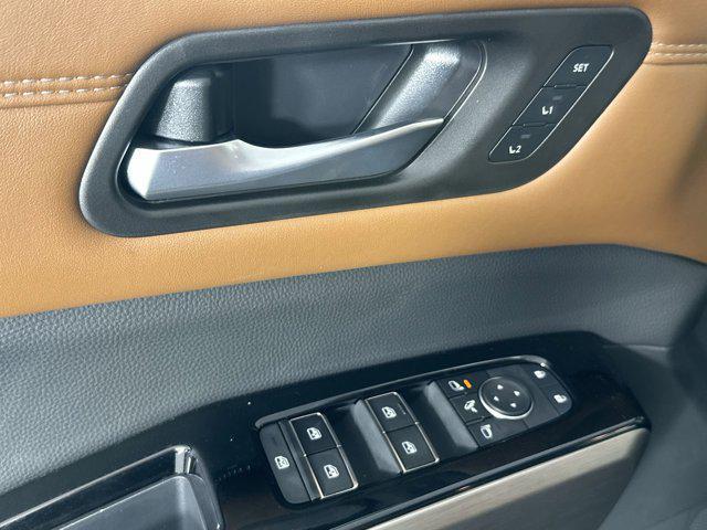 new 2025 Nissan Pathfinder car, priced at $48,943