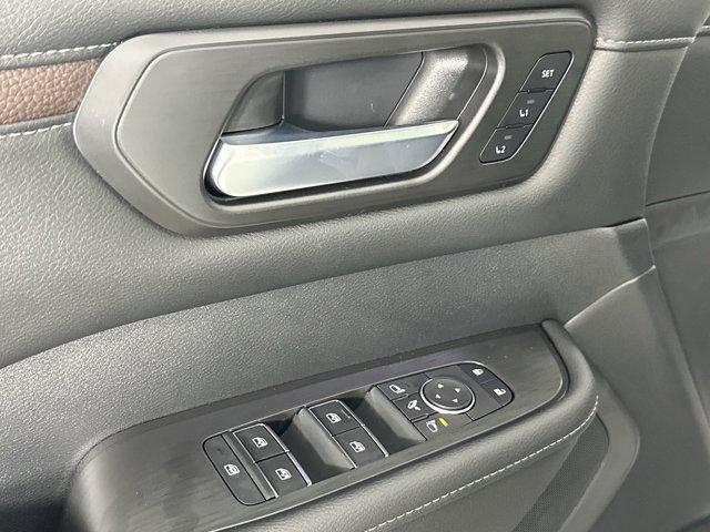 new 2025 Nissan Armada car, priced at $65,298