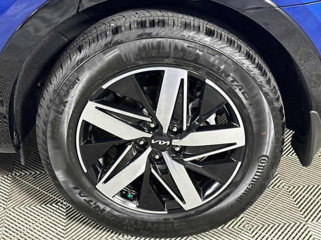 used 2023 Kia Sorento car, priced at $22,998