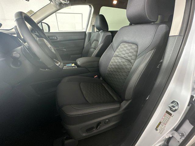 new 2025 Nissan Pathfinder car, priced at $39,809
