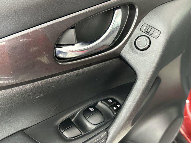used 2020 Nissan Rogue car, priced at $15,998