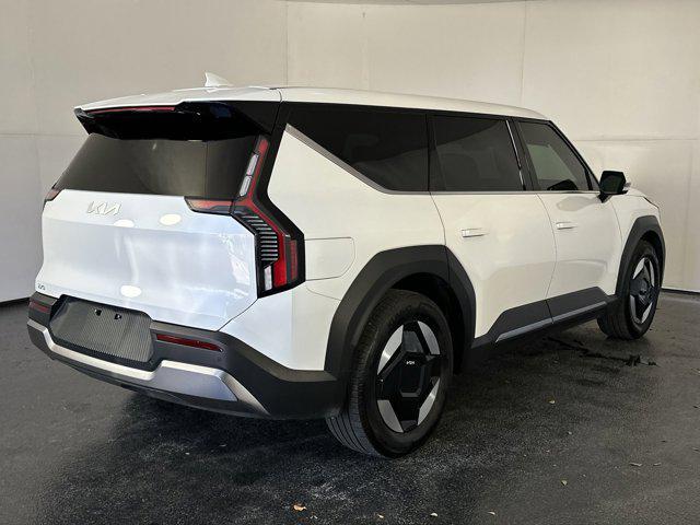 used 2024 Kia EV9 car, priced at $36,998