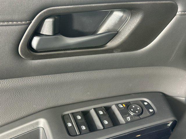 new 2025 Nissan Pathfinder car, priced at $38,104