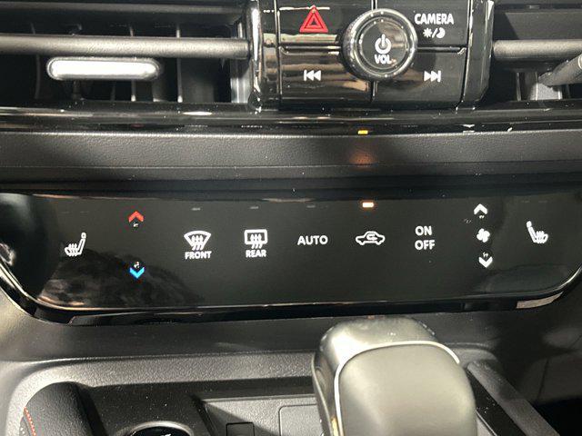 new 2025 Nissan Kicks car, priced at $29,921