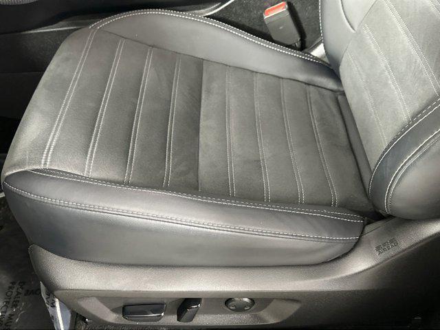 used 2025 Mitsubishi Outlander car, priced at $27,498