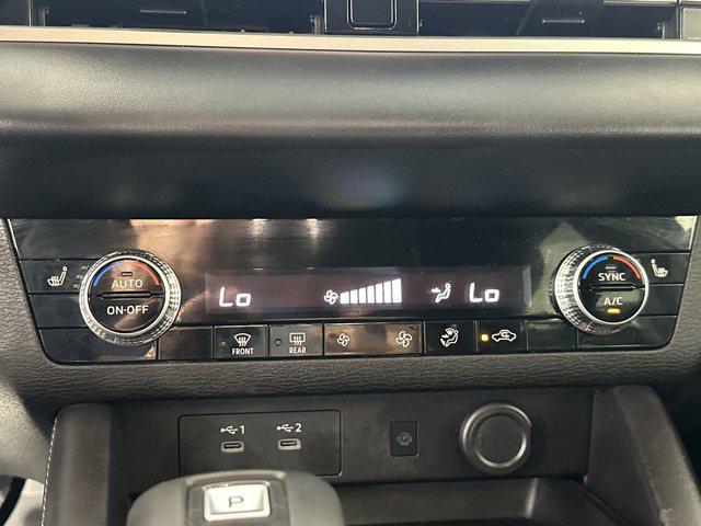 used 2025 Mitsubishi Outlander car, priced at $27,498