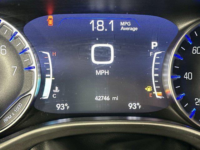used 2024 Chrysler Pacifica car, priced at $25,998