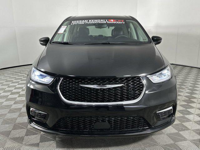 used 2024 Chrysler Pacifica car, priced at $25,998