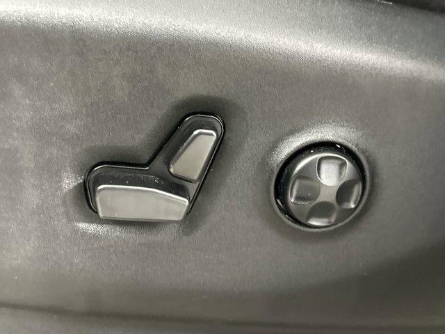 used 2024 Chrysler Pacifica car, priced at $25,998