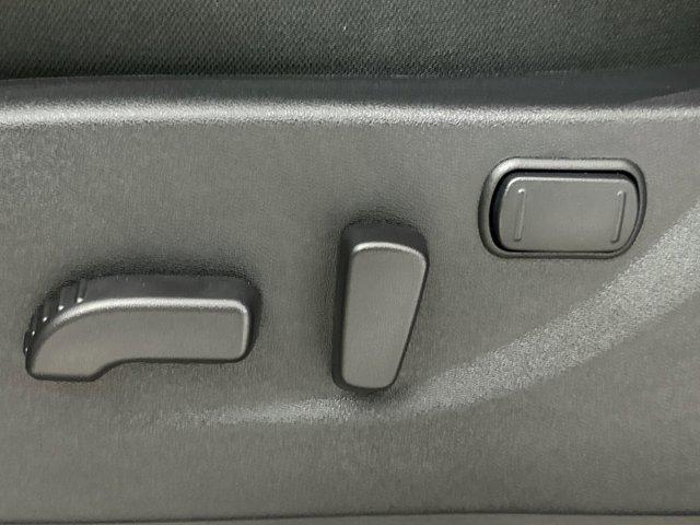 new 2025 Nissan Frontier car, priced at $39,384