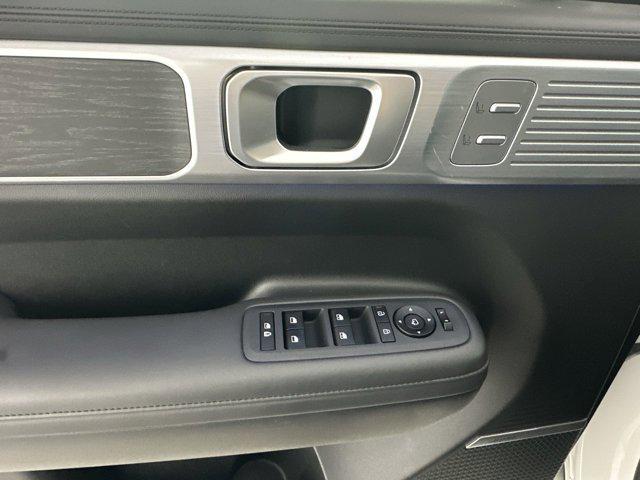 used 2024 Hyundai Santa Fe car, priced at $27,996