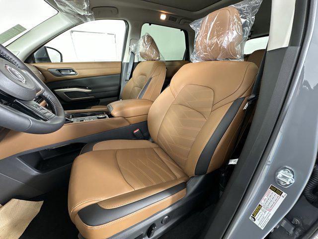 new 2025 Nissan Pathfinder car, priced at $51,265