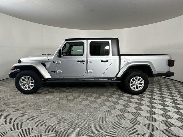 used 2023 Jeep Gladiator car, priced at $25,298