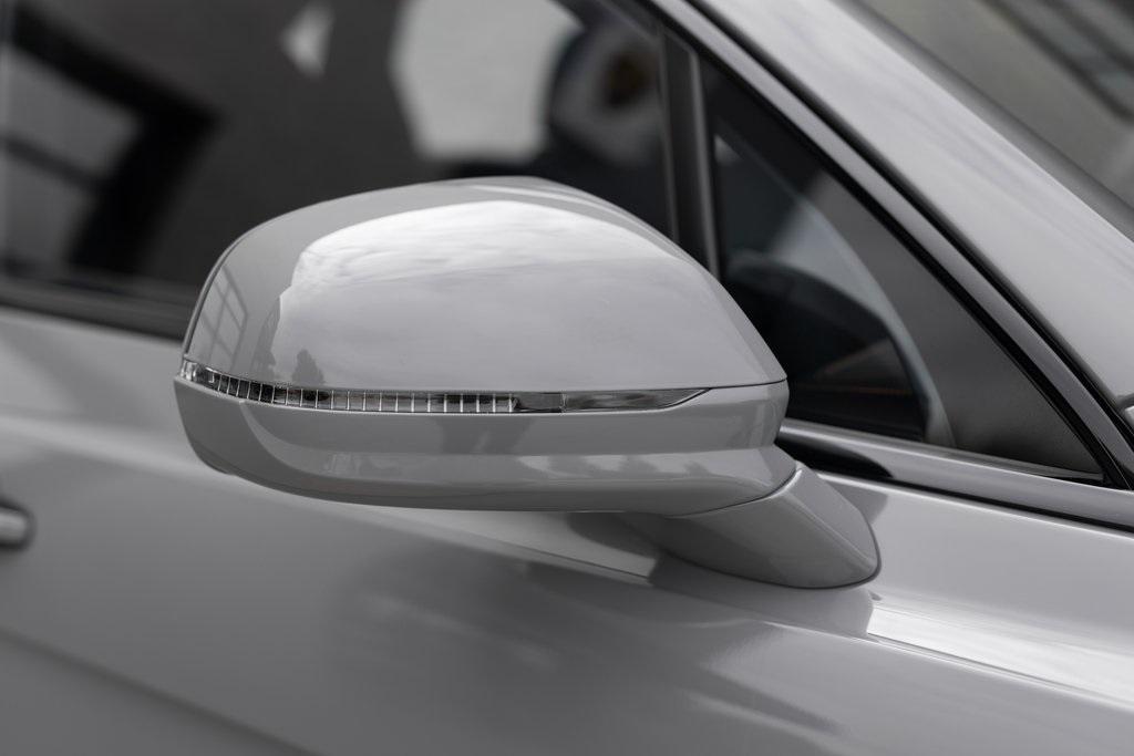 used 2023 Bentley Bentayga car, priced at $165,037