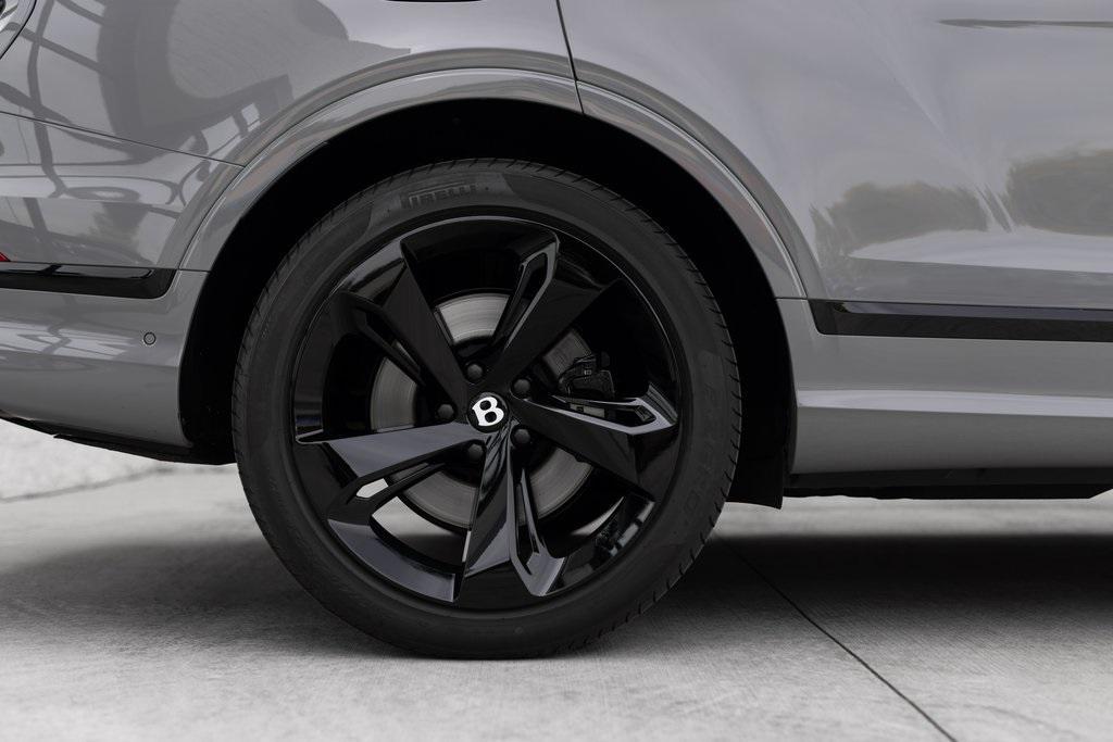 used 2023 Bentley Bentayga car, priced at $165,037