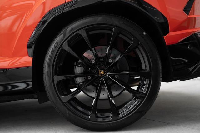 used 2022 Lamborghini Urus car, priced at $244,007