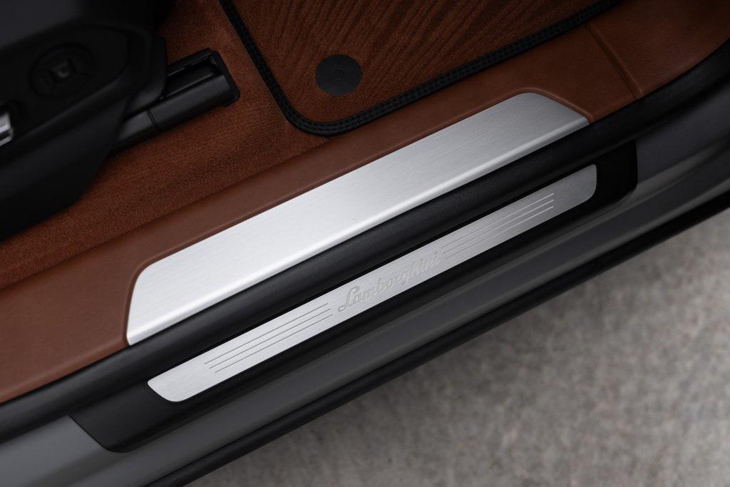 used 2024 Lamborghini Urus car, priced at $253,149