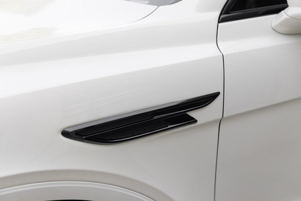 used 2023 Bentley Bentayga car, priced at $249,900