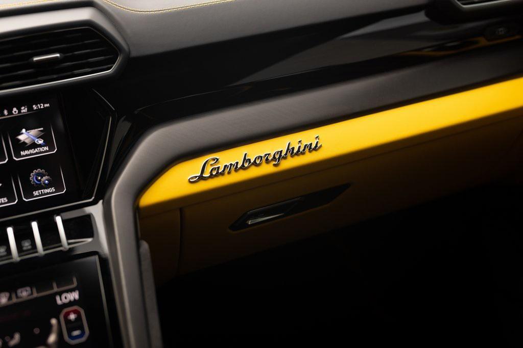 used 2023 Lamborghini Urus car