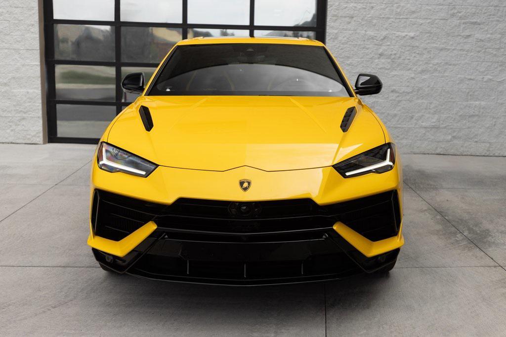 used 2023 Lamborghini Urus car