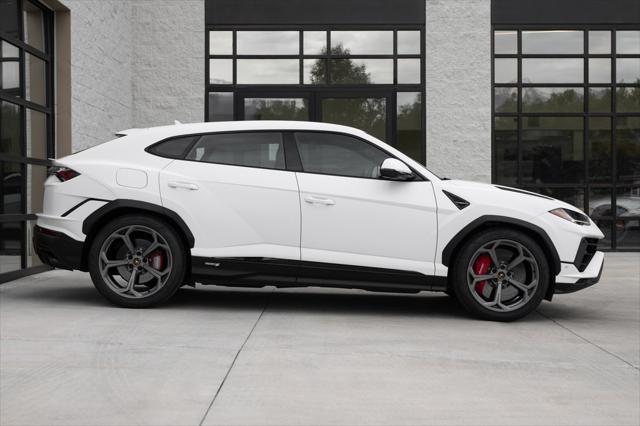 used 2023 Lamborghini Urus car, priced at $282,758