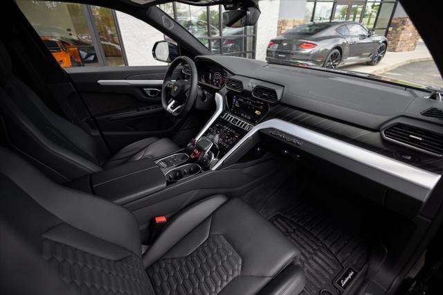 used 2021 Lamborghini Urus car, priced at $225,630