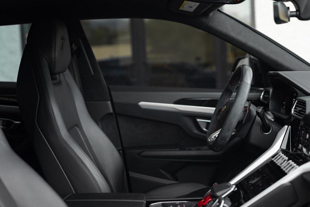 used 2022 Lamborghini Urus car