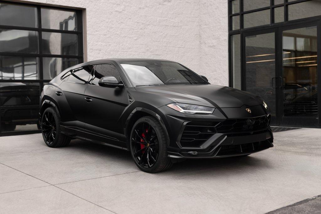 used 2022 Lamborghini Urus car