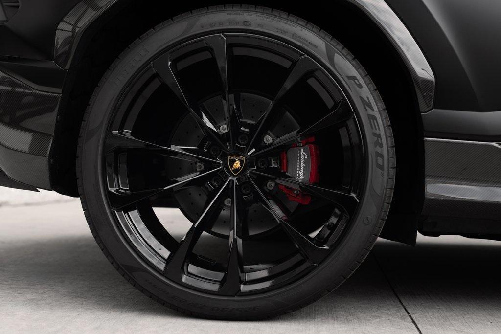 used 2022 Lamborghini Urus car