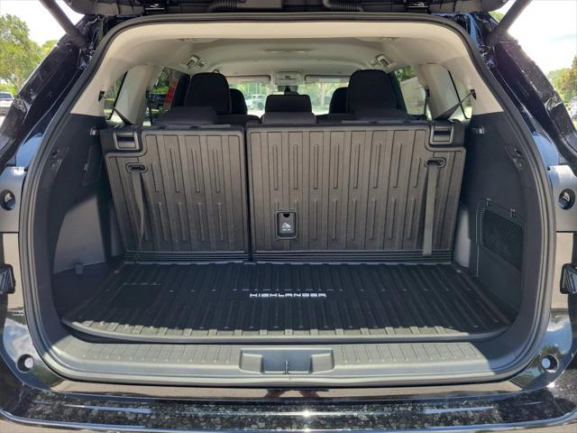 new 2025 Toyota Highlander car, priced at $41,969